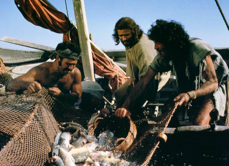 Read more about the article Fishing with Jesus simply follow HIM and call in other boats to help.